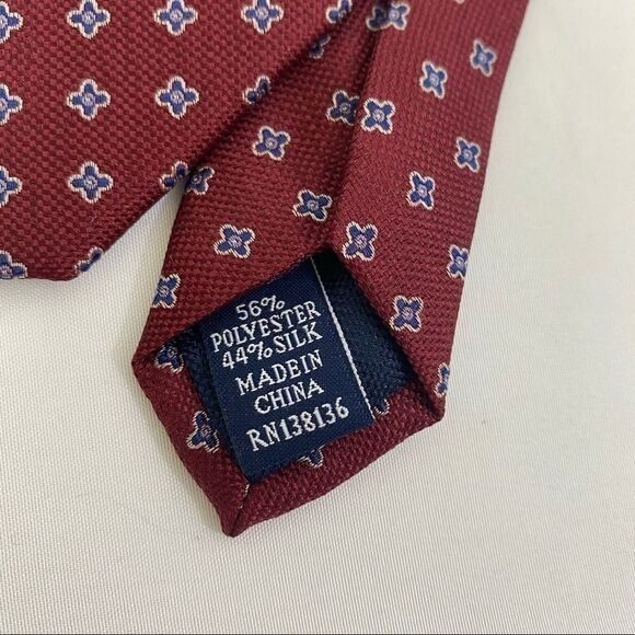 Club Room Men’s Tie Red with Flowers - Picture 4 of 4